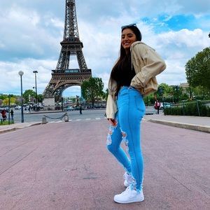 Meet your Posher, Sydney